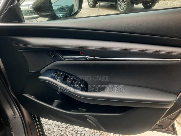 Mazda 3 2019 Brown
