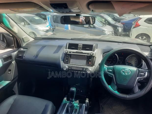 Toyota Land Cruiser Prado 2.8 2019 Black