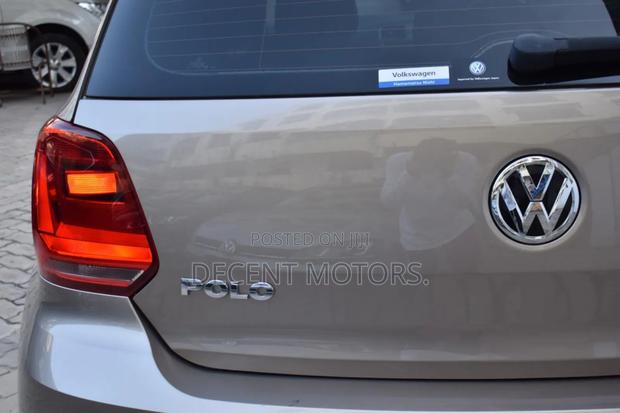 Volkswagen Polo 2018 Gold
