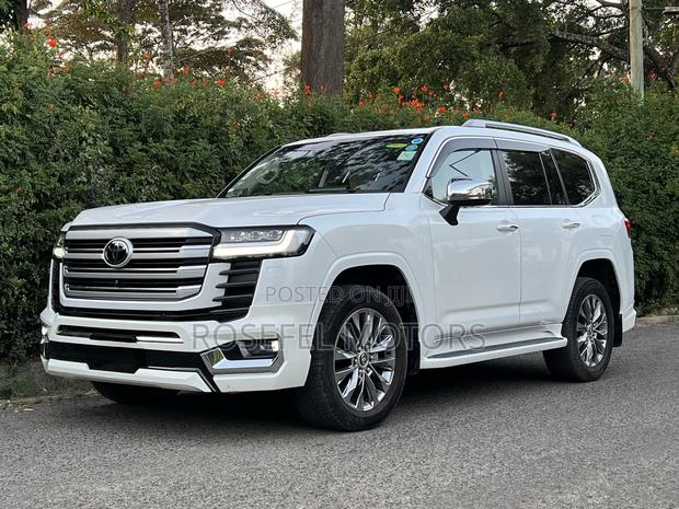 Toyota Land Cruiser 2022 Pearl