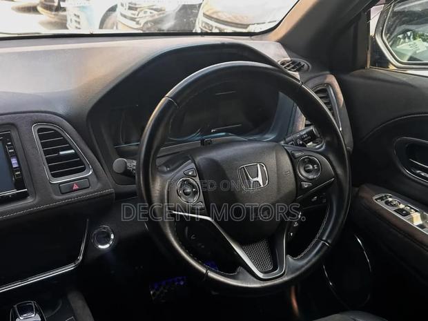 Honda Vezel 1.5 Hybrid 2WD 2019 Black