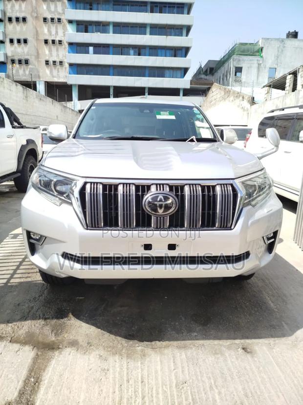 Toyota Land Cruiser Prado 2019 Silver
