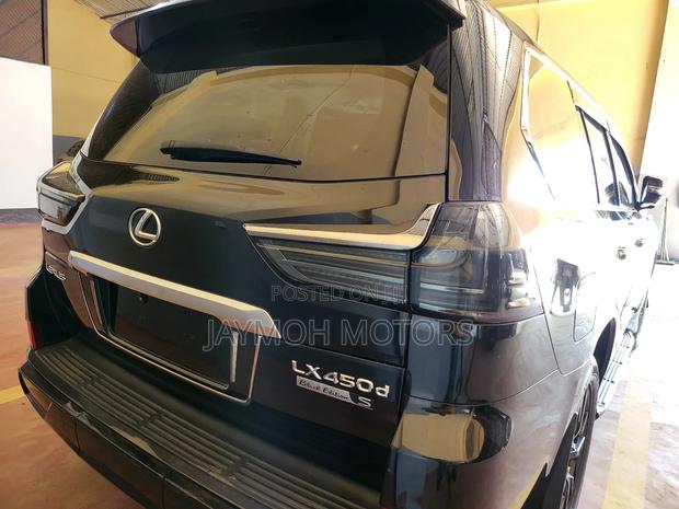 Lexus LX 2018 Black