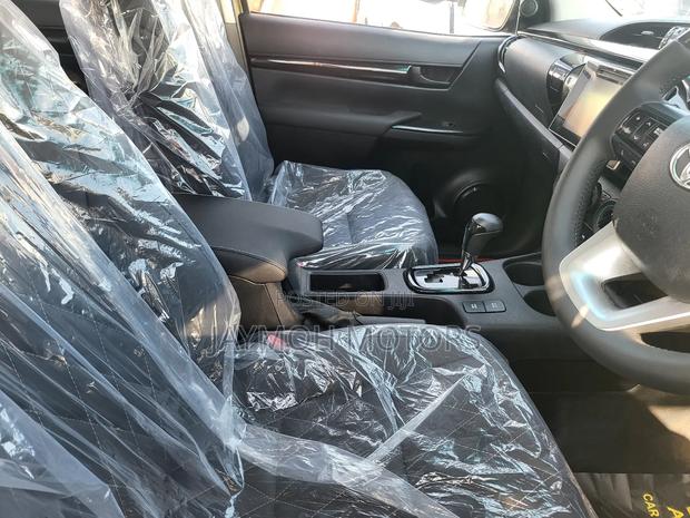 Toyota Hilux 2019 Green