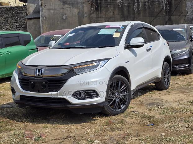 Honda Vezel 1.5 Hybrid 2WD 2018 White