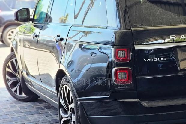 Land Rover Range Rover Vogue 2020 Blue