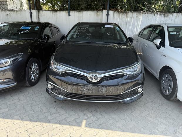 Toyota Auris 2018 Black