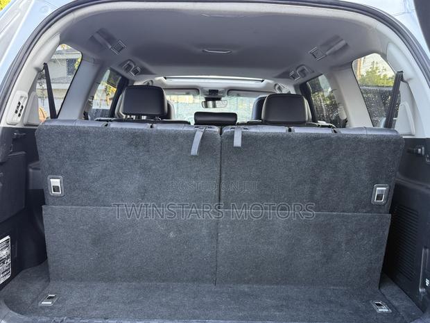 Toyota Land Cruiser Prado 2.8 2018 Silver