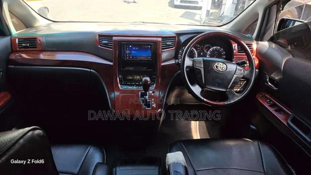 Toyota Vellfire 2011 Black
