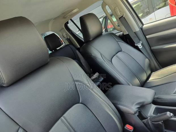Toyota Hilux 2019 Silver