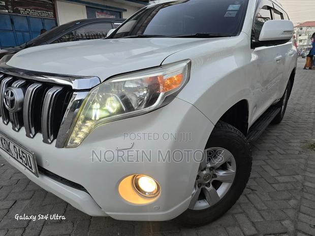 Toyota Land Cruiser Prado 2015 Off white