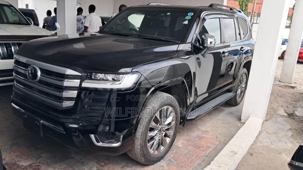 Toyota Land Cruiser 3.3 Diesel 4WD 2022 Black