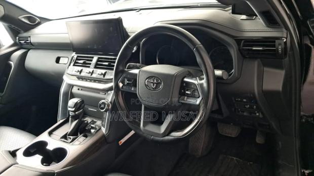 Toyota Land Cruiser 3.3 Diesel 4WD 2022 Black