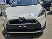 Toyota Sienta 2018 Off white for sale