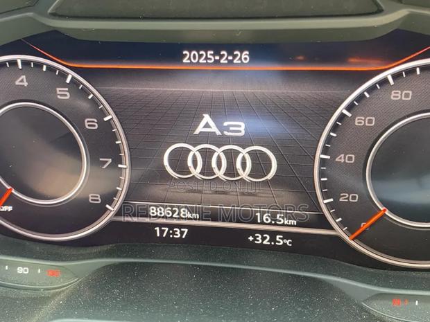 Audi A3 2.0T Premium FWD Sedan 2018 Gray