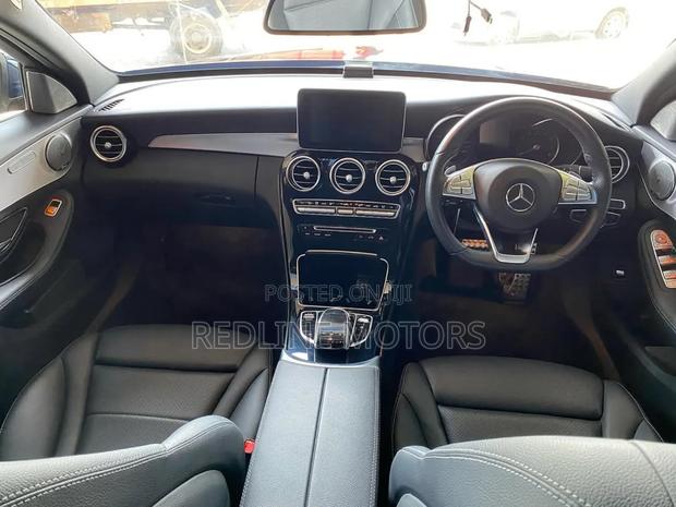 Mercedes-Benz C180 2018 Black