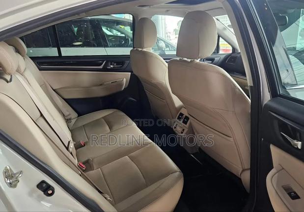 Subaru Legacy 2.5i Limited AWD 2018 Pearl
