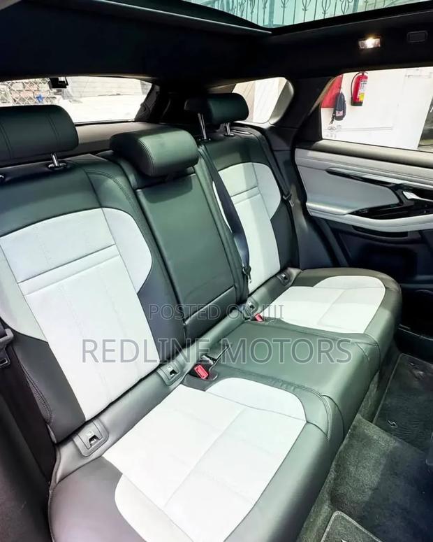 Land Rover Range Rover Evoque 2019 Red