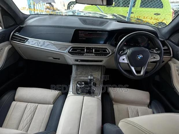 BMW X7 xDrive40i 2020 Black