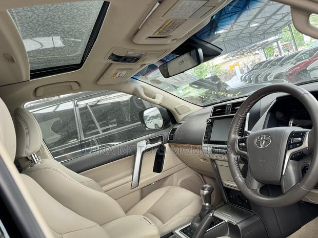 Toyota Land Cruiser Prado 2.8 2018 Black