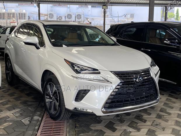 Lexus NX 2018 Off white