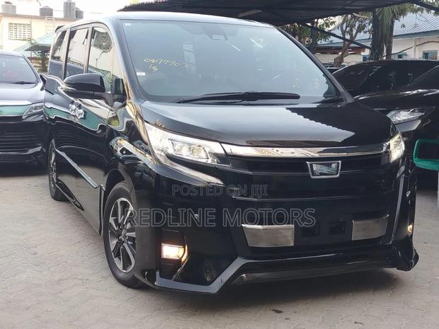 Toyota Noah 2.0 AWD (7 Seater) 2018 Black