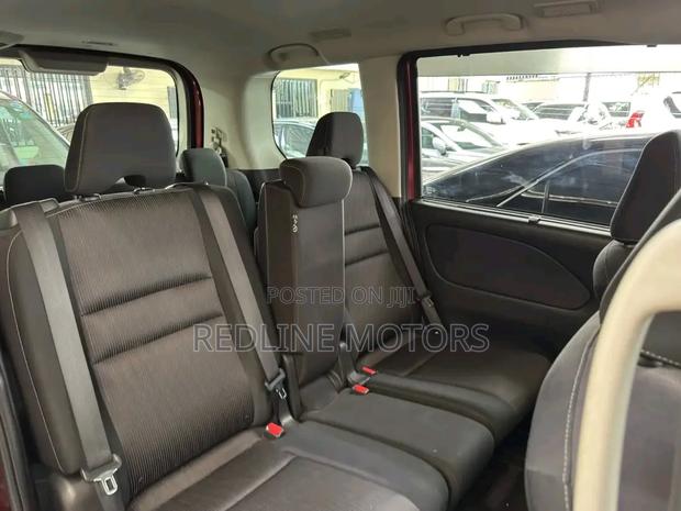 Nissan Serena 2018 Red