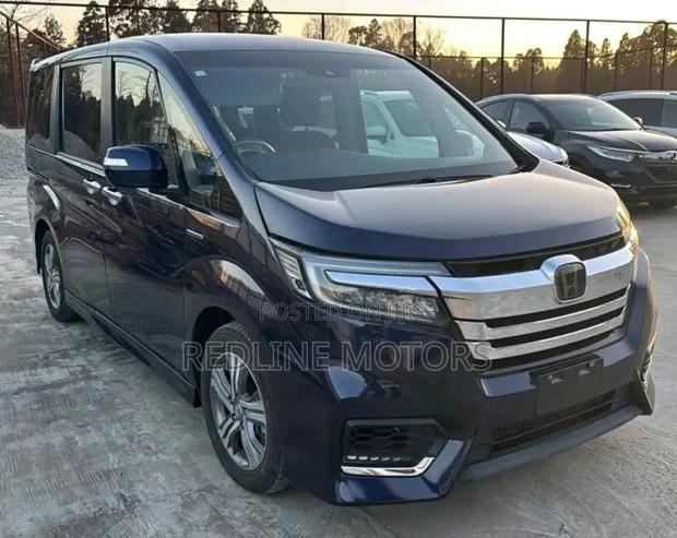 Honda Stepwgn 2018 Blue