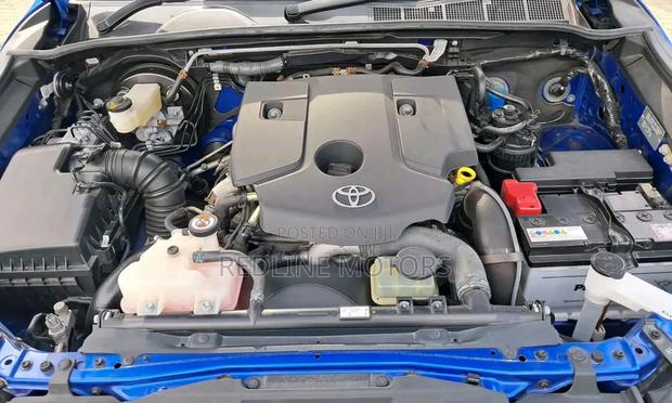Toyota Hilux 2018 Blue