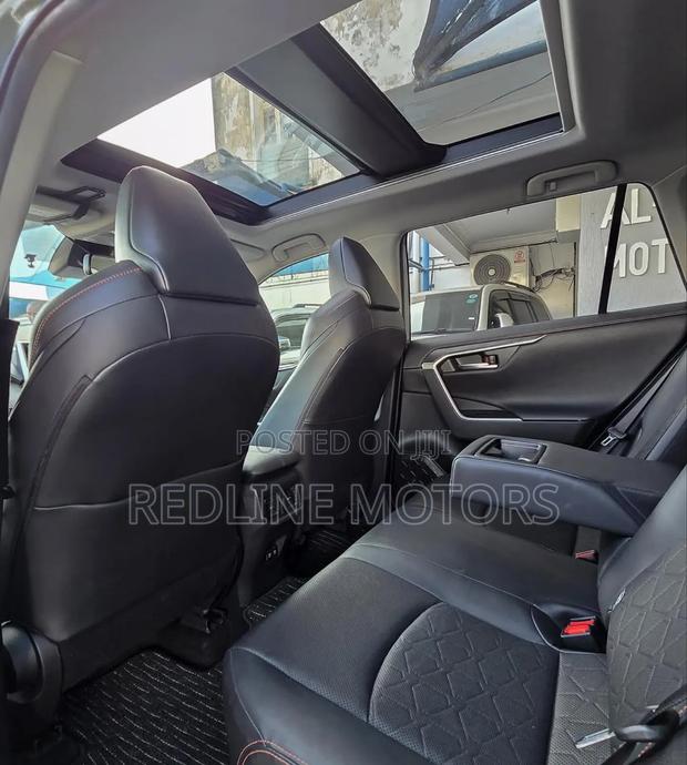 Toyota RAV4 XLE Premium AWD 2020 Green