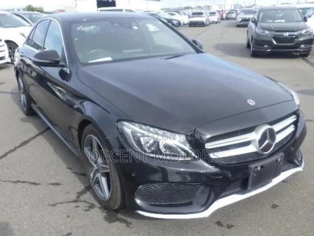 Mercedes-Benz C180 2018 Black