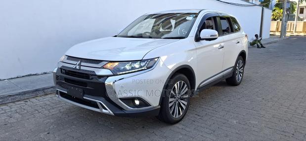 Mitsubishi Outlander SEL AWC 2019 White