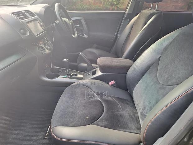 Toyota Vanguard 2012 Black