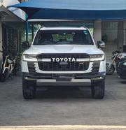 Toyota Land Cruiser 2022 Pearl for sale