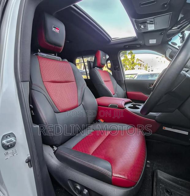 Toyota Land Cruiser 2022 Pearl