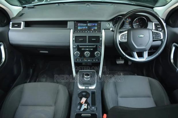 Land Rover Discovery Sport 2017 Black