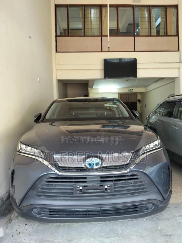 Toyota Harrier 2.5 Hybrid 2020 Blue