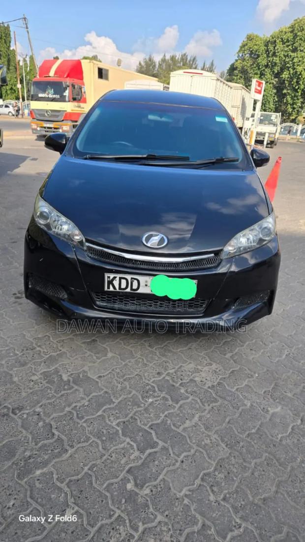 Toyota Wish 2014 Black