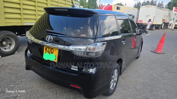 Toyota Wish 2014 Black