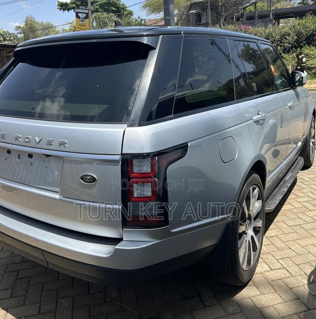 Land Rover Range Rover 3.0L Turbocharged Diesel Td6 2016 Silver