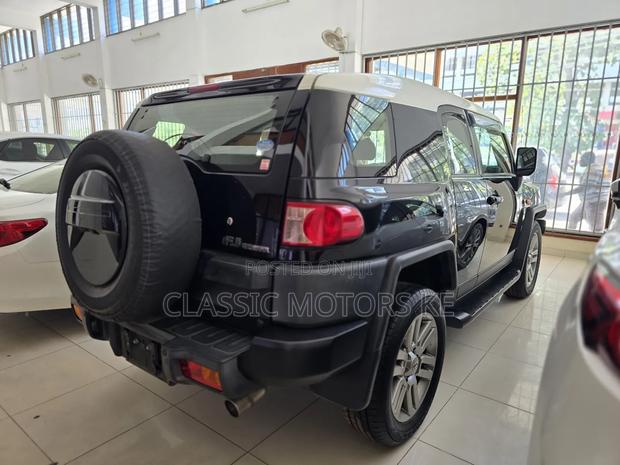 Toyota FJ Cruiser 2018 Black