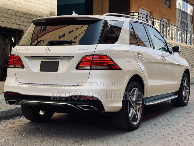 Mercedes-Benz GLE-Class GLE 350d 4MATIC 2018 Pearl