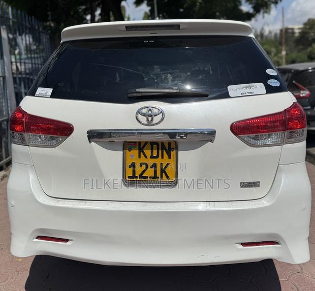 Toyota Wish 2012 White