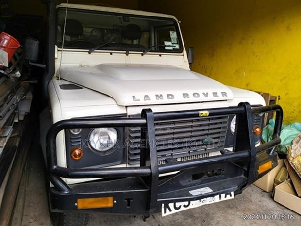 Land Rover Defender 2016 Beige