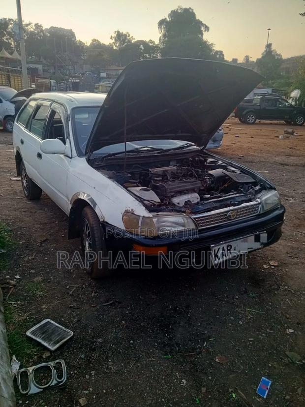 Toyota Corolla II 1997 White