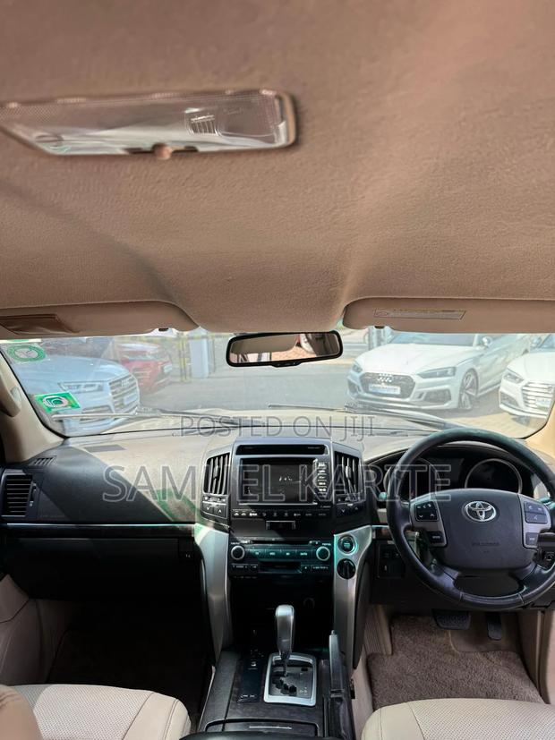 Toyota Land Cruiser 2011 Black