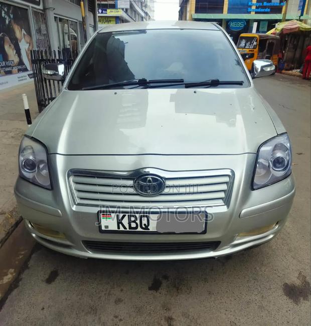 Toyota Avensis 2003 Silver