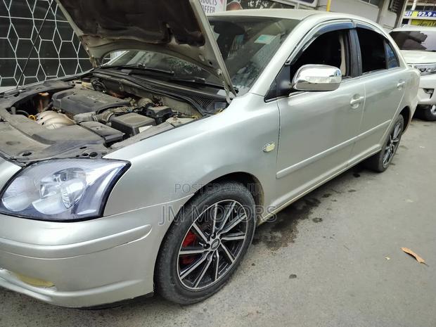 Toyota Avensis 2003 Silver
