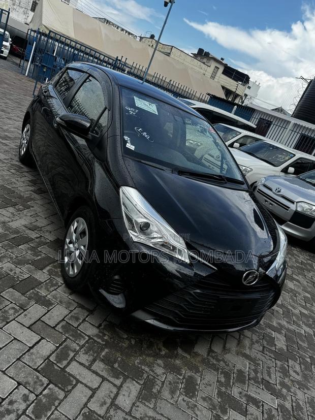 Toyota Vitz 2017 Black