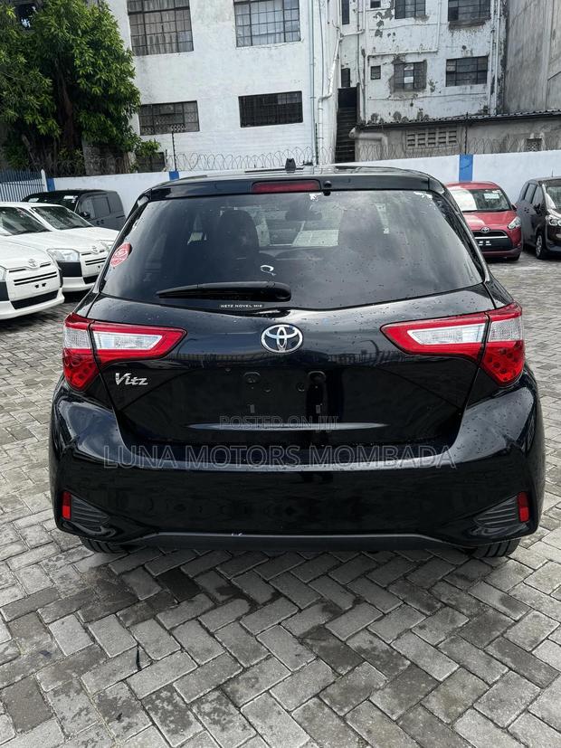 Toyota Vitz 2017 Black